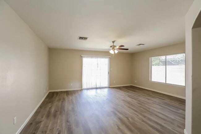 Photo - 816 E Ardmore Rd