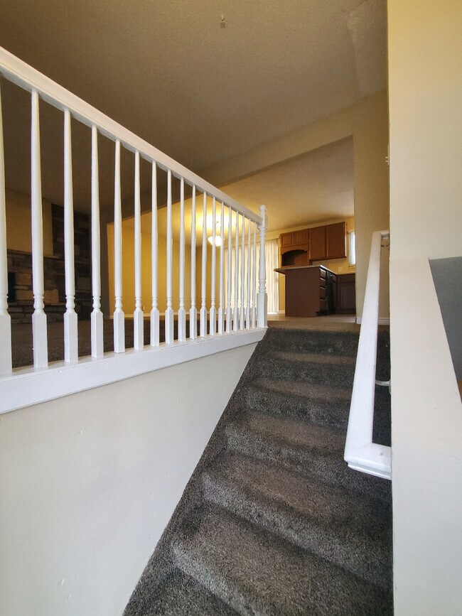 Photo - 3779 Oxford Way