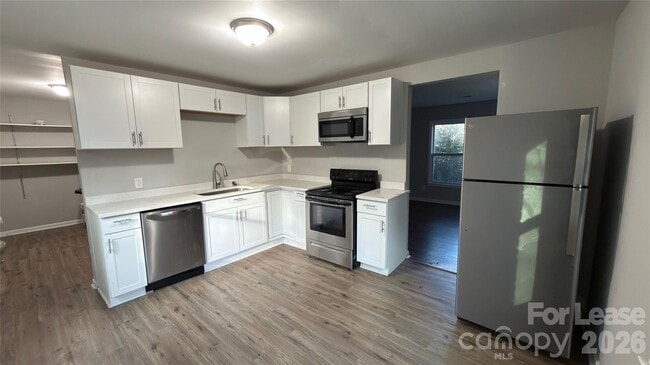 Photo - 2900 Edsel Pl