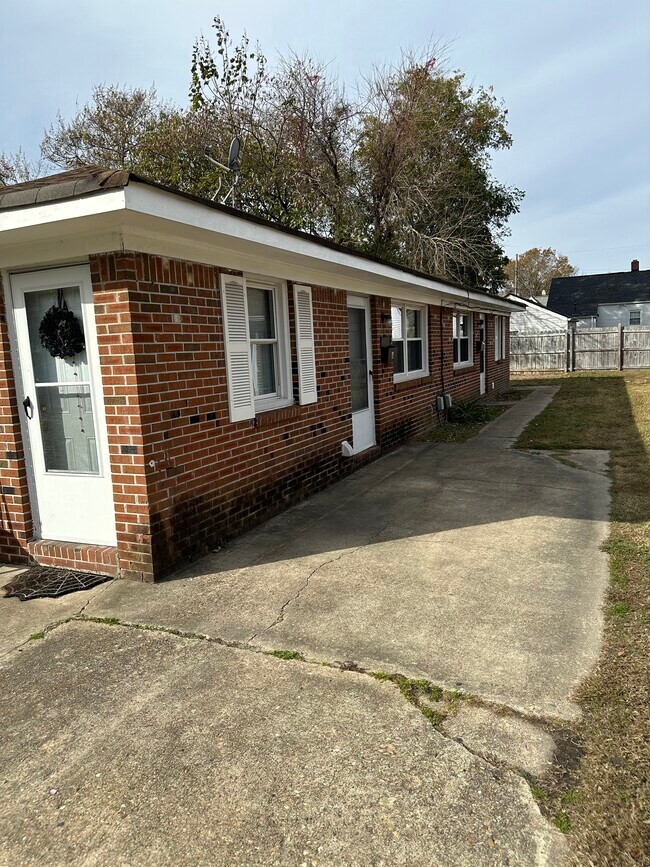 Photo - 9231 Mason Creek Rd Unit B