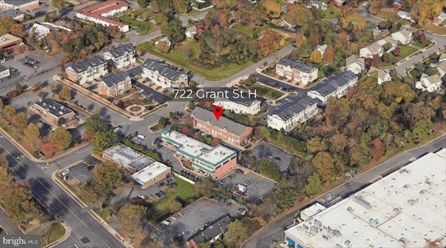Photo - 722 Grant St
