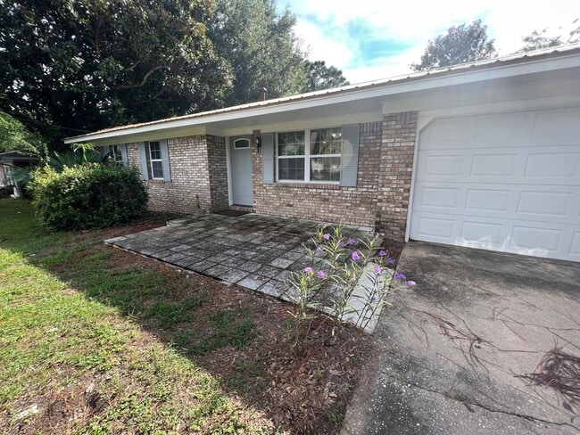 Photo - Pensacola - Mallory Heights - 3 Bedroom, 2...