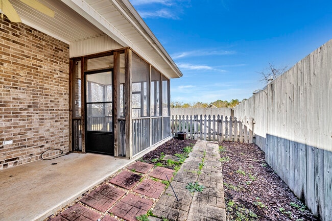 Photo - 4845 Longmeadow Ln