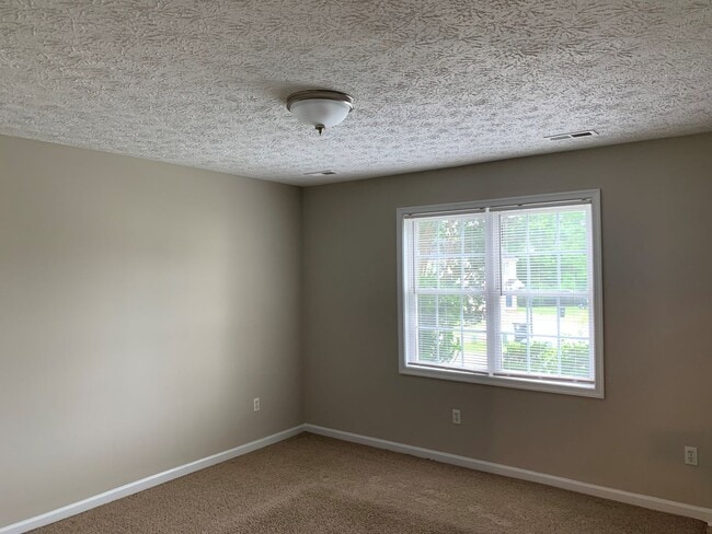 Photo - 448 Three Creeks Ct Unidad A