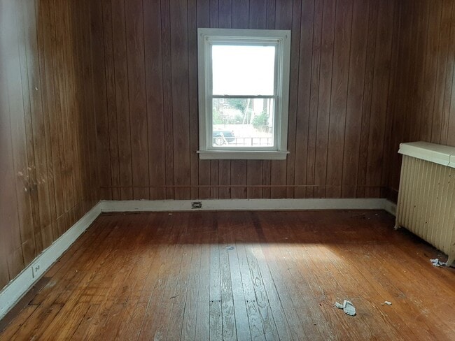 Photo - 702 Northside Ave