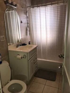 Photo - 52 Frederick Ave Unidad Second floor apartment