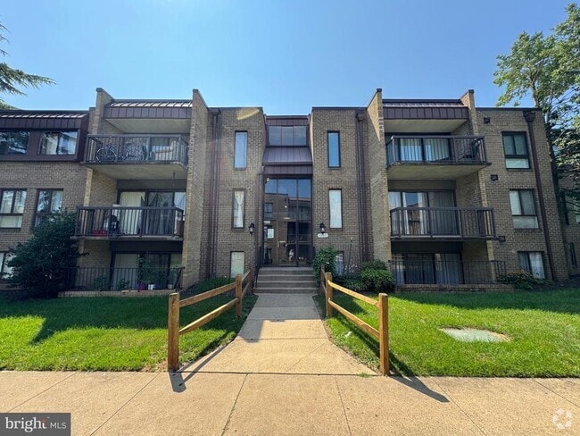Building Photo - 7597 Gales Ct Unit 204 Rental
