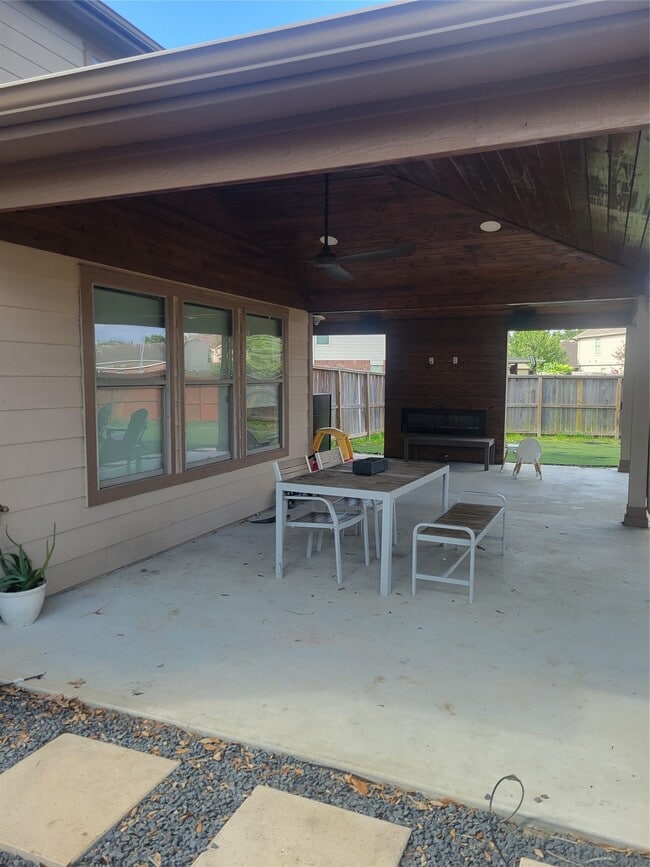 Building Photo - 3903 Brook Garden Ln