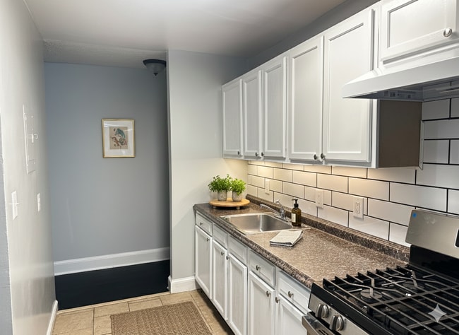 Photo - 4632 Hillside Rd SE Unit 1