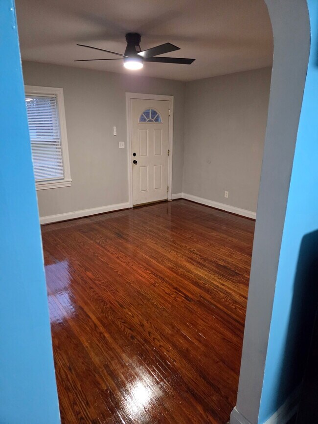 Photo - 4879 Charlotte Dr