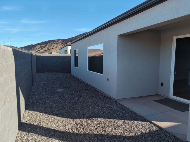 Photo - Modern Comfort Meets Effortless Living in Long Valley!