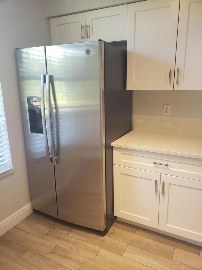 Photo - 909 Belmont Pl Unit 909