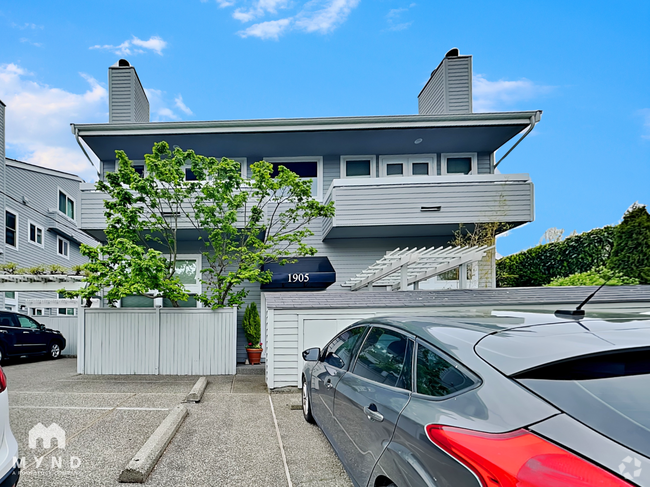 Building Photo - 1905 42nd Ave E Rental