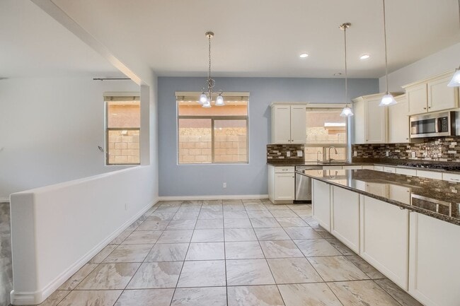 Photo - 237 E Lynx Pl