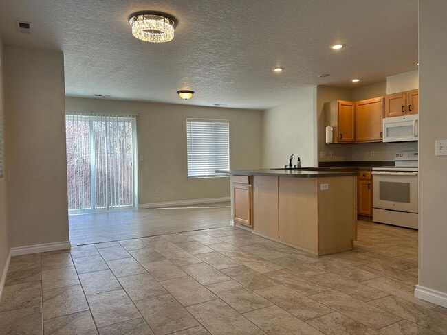 Photo - 2637 Dornoch Pl