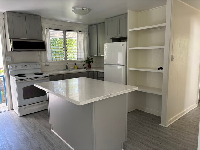 Building Photo - 2920 Kalihi St Unit # D Rental