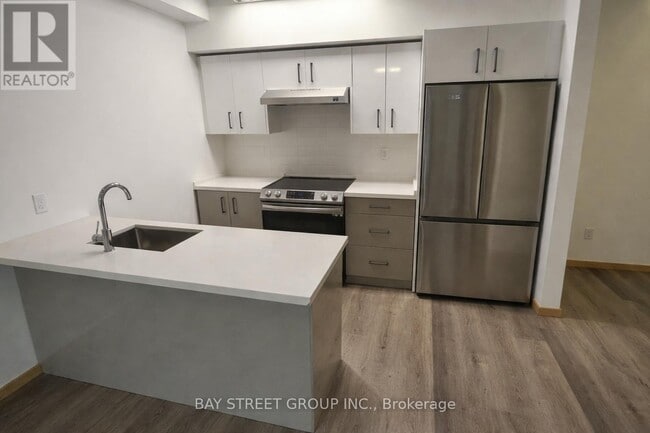 Photo - 3453 Victoria Park Ave