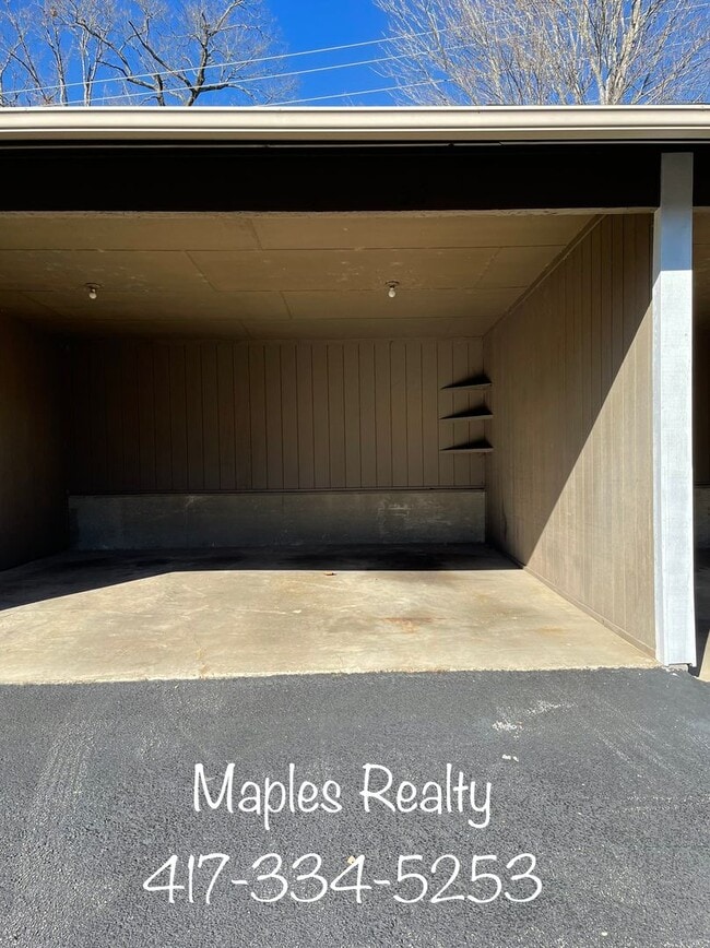 Building Photo - Stunning 2 bedroom, 2 bathroom condo for rent in downtown, Branson MO