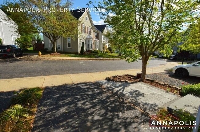656 Howards Loop