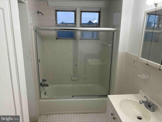 Photo - 5370 Lebanon Ave