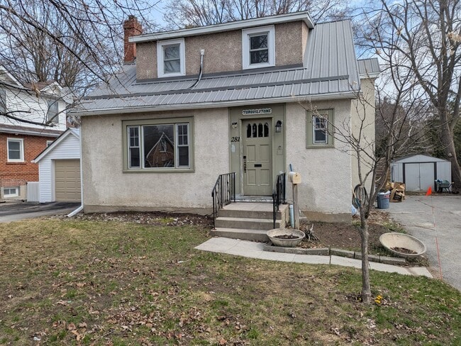Photo - 281 Dufferin Ave Unit A