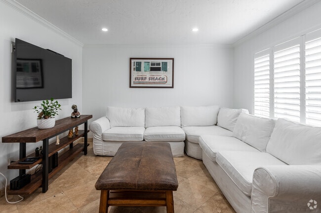 1175 ft² - 3HAB, 2BA
