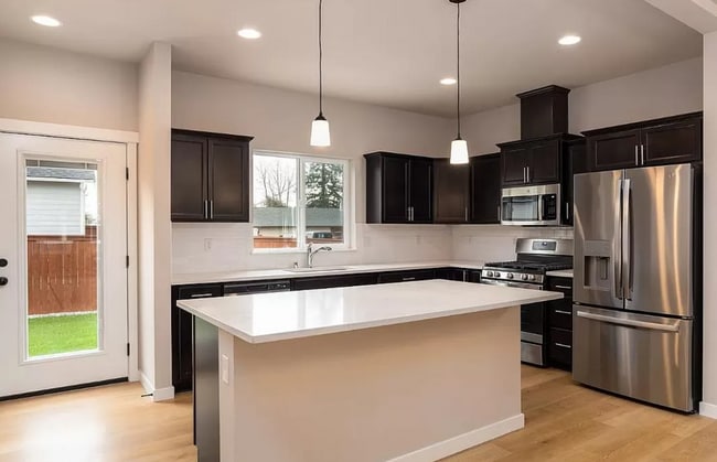 Photo - 122 N Trl Rd