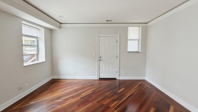 Photo - 2038 W Touhy Ave Unidad 2