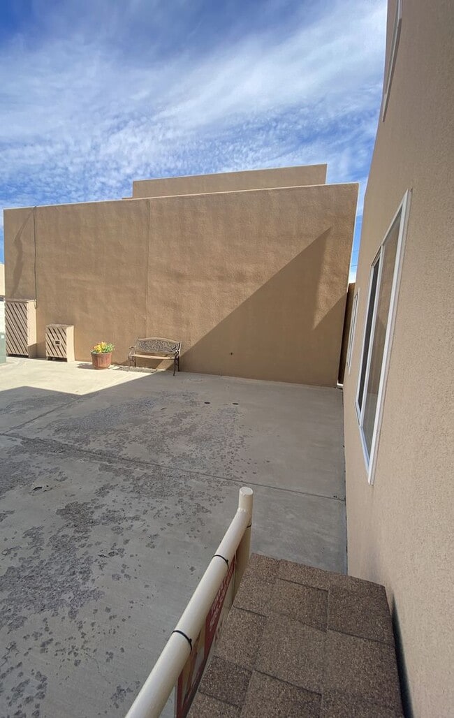 Photo - 3900 205 N Butler Ave