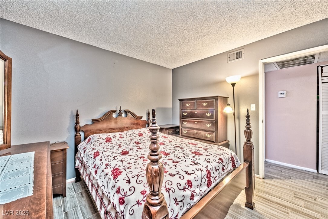 Photo - 5243 Orinda Ave