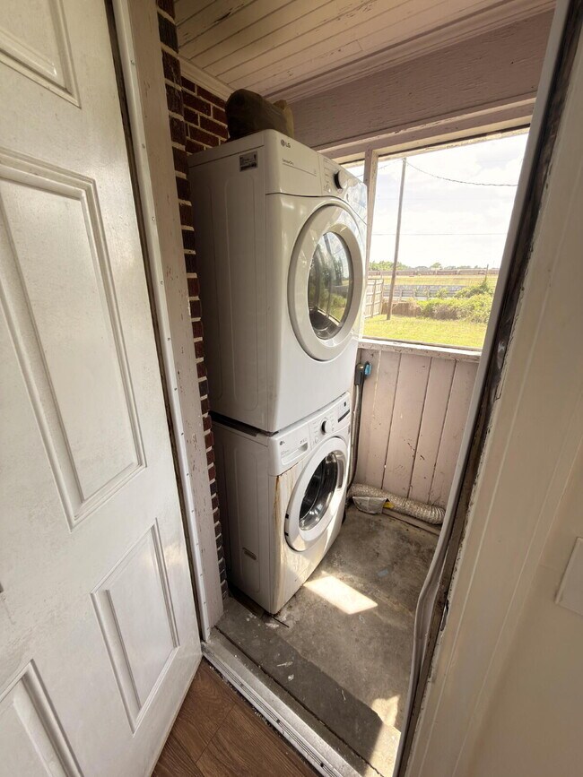Photo - Updated 3BR Home Near USC + Solar Savings