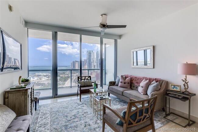 888 Biscayne Blvd Unit 2403