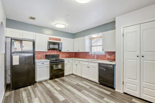 Photo - 12808 Irongate Ave