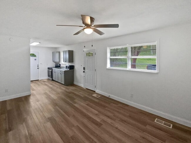 Photo - Small Cottage Home