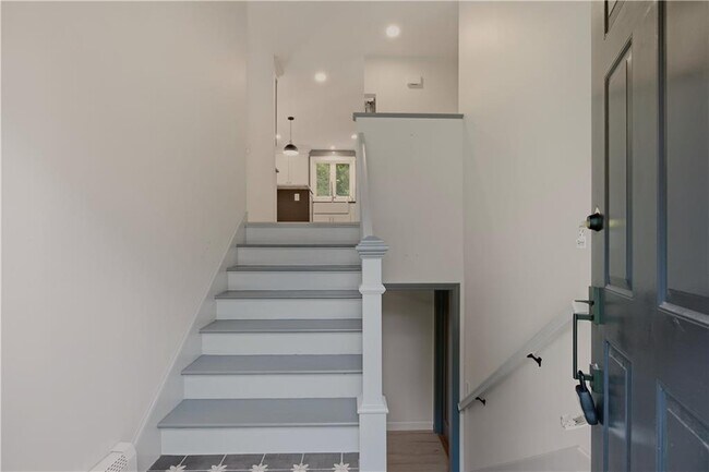Photo - 18 Waterman St