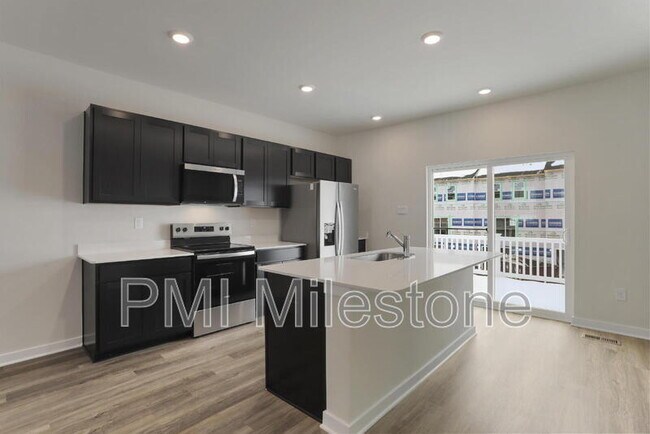 413 Eclipse St