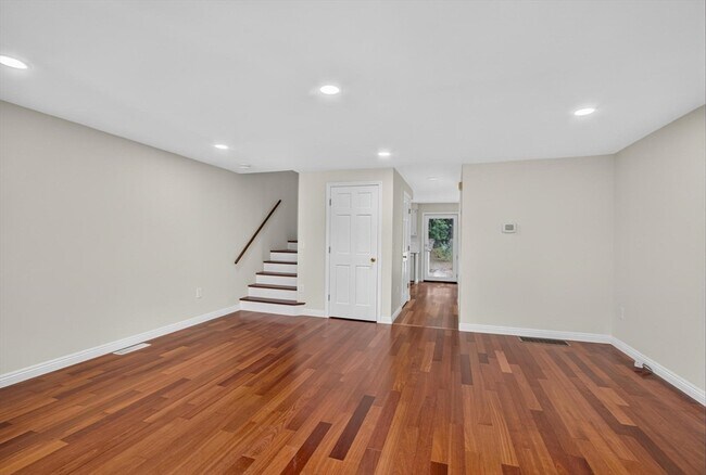Photo - 128 Parker St