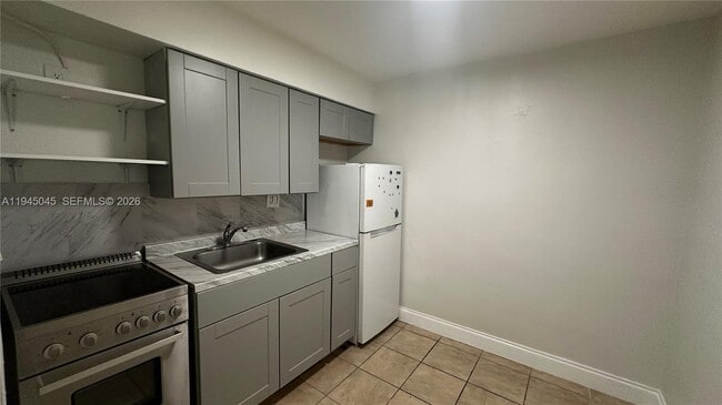 Photo - 732 Moffett St Unit 3