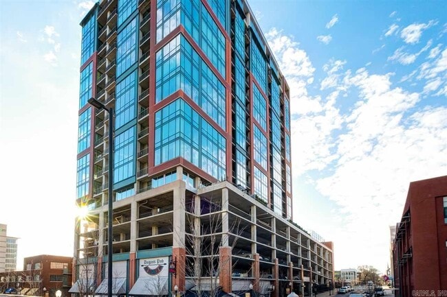 Building Photo - 315 S Rock St Unit 605