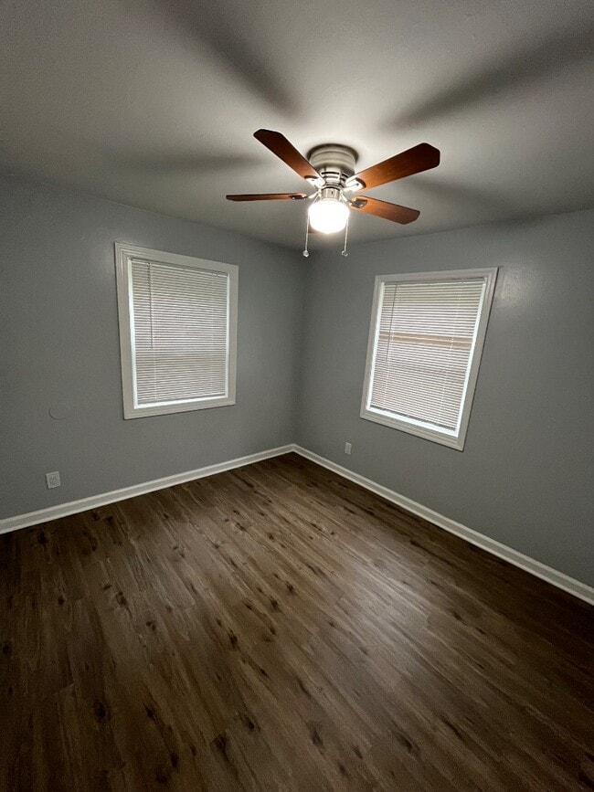 Photo - 2619 Dundeen St