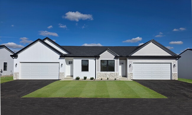 Building Photo - 8028 Memorial Hwy Unit 8028