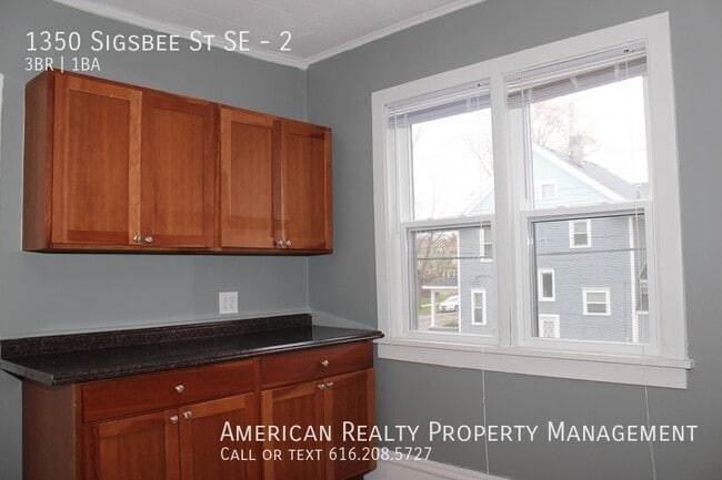 Photo - 1350 Sigsbee St SE Unit 2