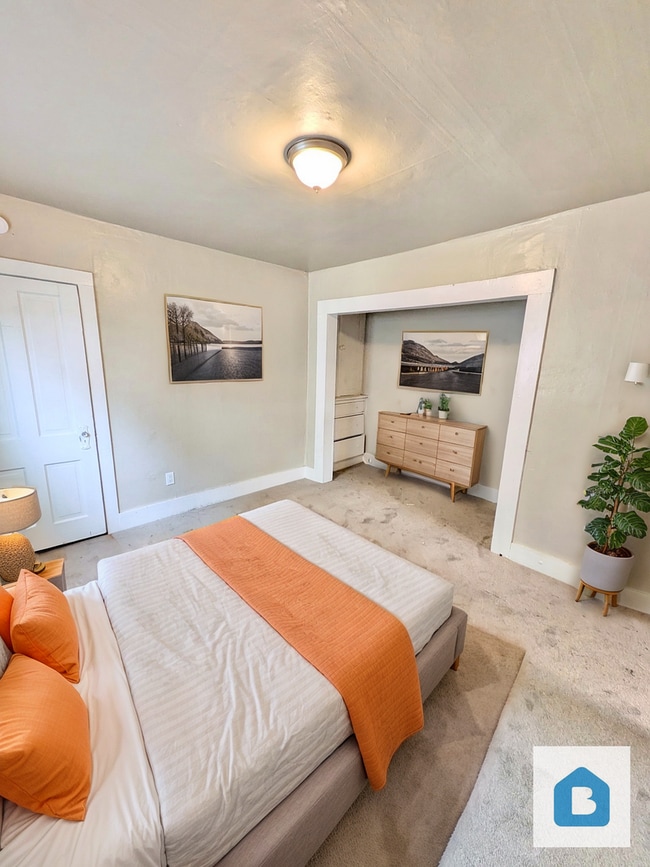 Photo - 1833 E 3rd St Unit B - Back