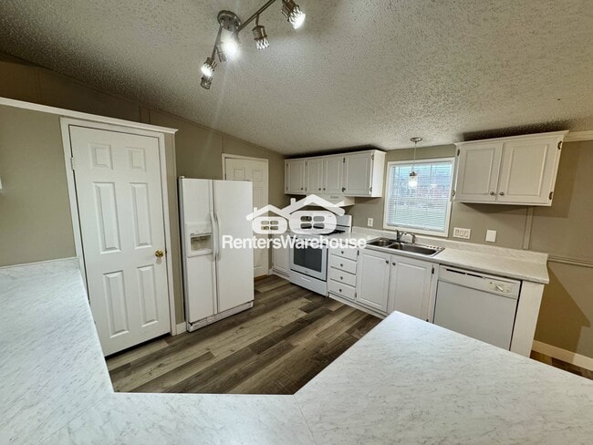 Photo - 1771 Eaton St