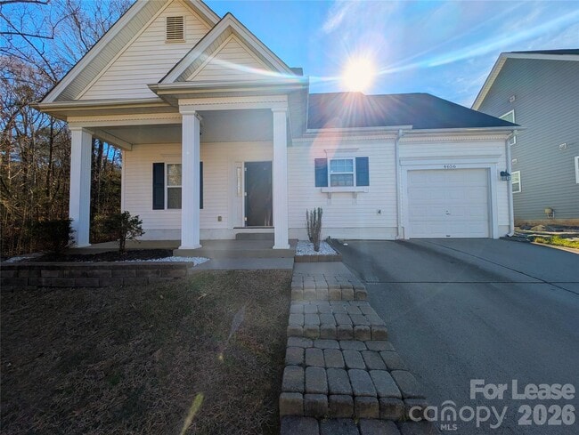 Building Photo - 4656 Sooner Ln