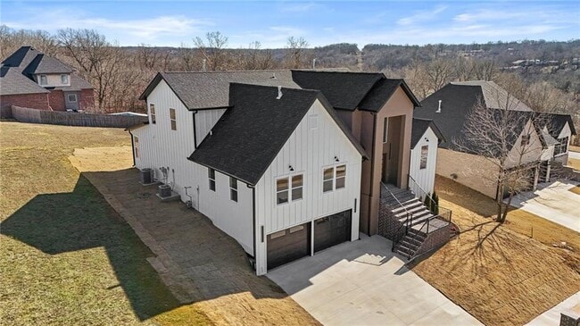 Photo - 2170 Hopkins Ln