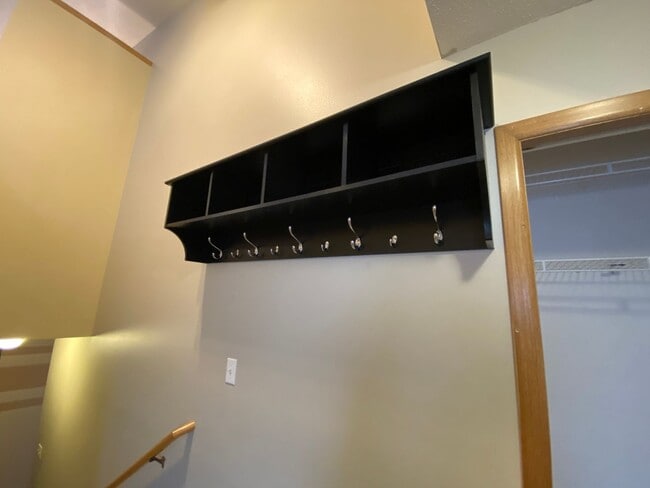 Photo - 3 Bedroom Twinhome!!