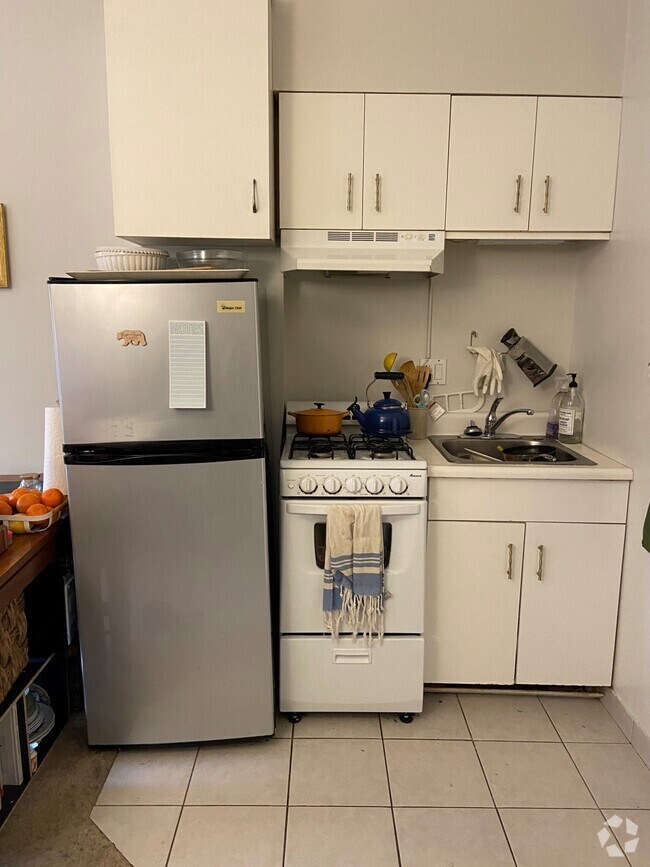 Building Photo - 550 Columbus Ave Unit 4 Rental