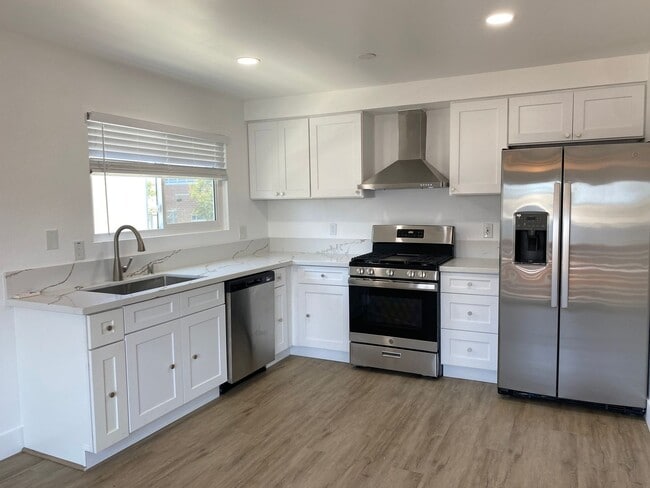 4410 Highland Ave Unit B