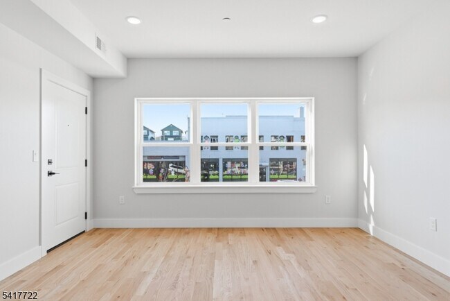 Photo - 34 Elizabeth Ave